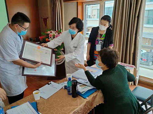 6评审团给予慈铭体检分院高度评价.jpg